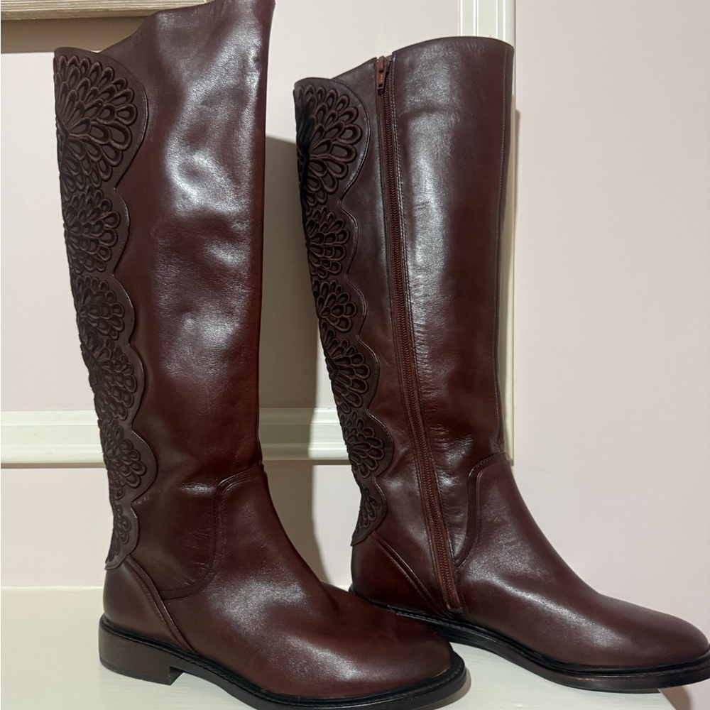 Gianni Bini Brown Knee high Boots with Decorative Stitching
